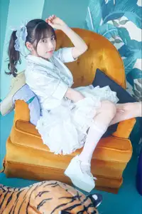 JP TOOMI Off Mode: Discover the Natural, Captivating Beauty from Gravure Photobook-4