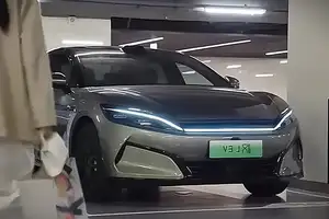 BYD Han L 2026 Debuts: Electric Sedan with Supercar Performance, Attractive Price from Only 725 Million VND!-7